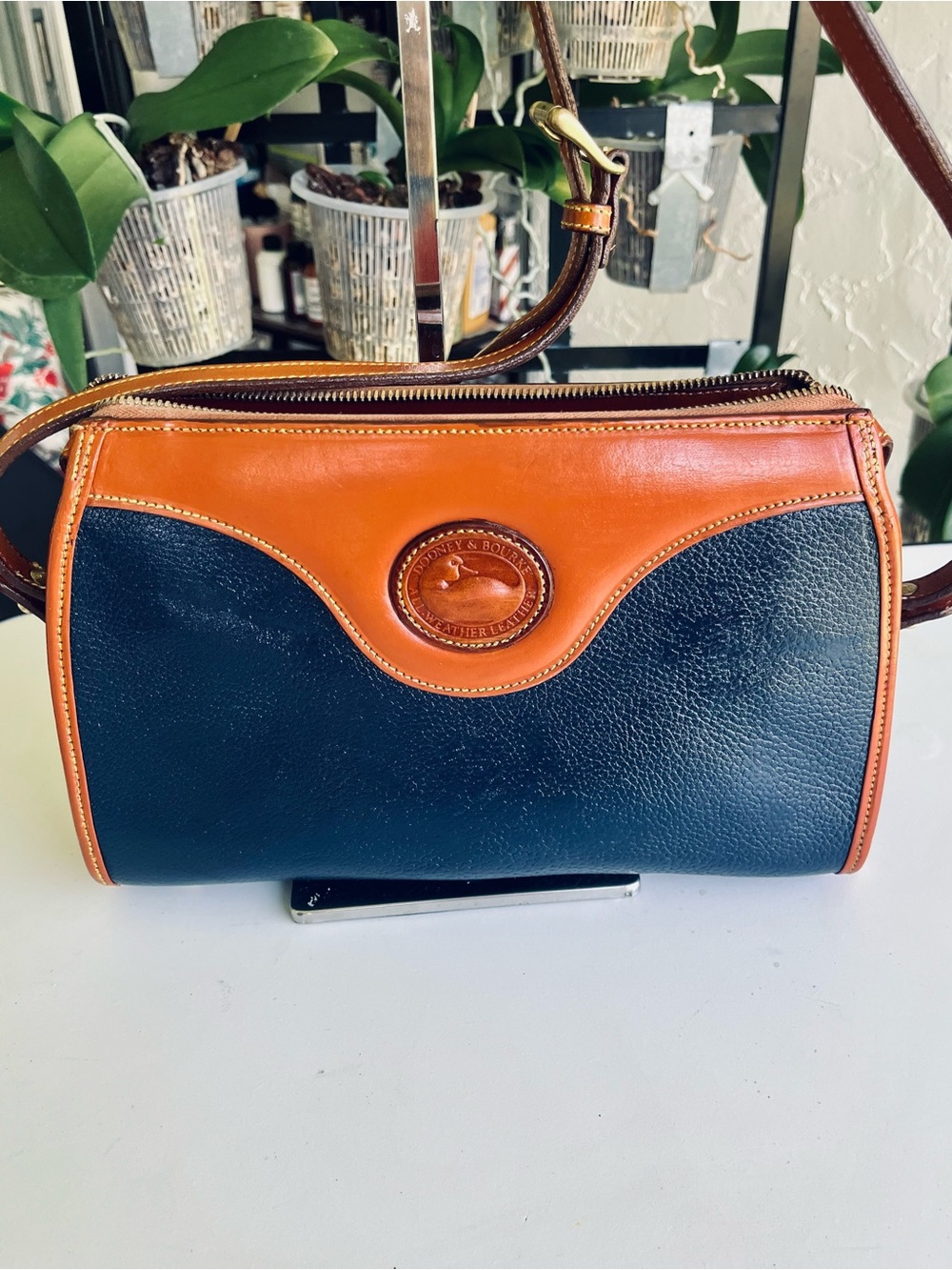 VINTAGE DOONEY AND BOURKE NAVY AND TAN CROSSBODY BAG